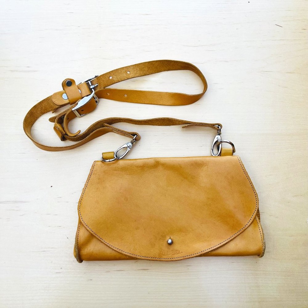 Small Leather Shoulder Bag - dean.